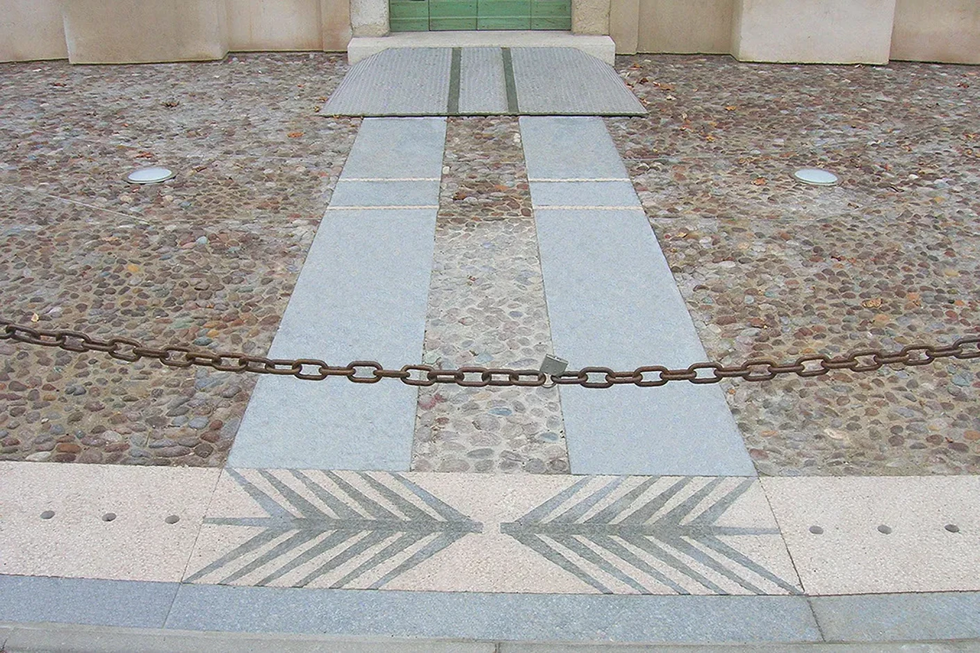Sagrato della Chiesa di S.S. Giovanni e Paolo - Sistemazione e pavimentazione