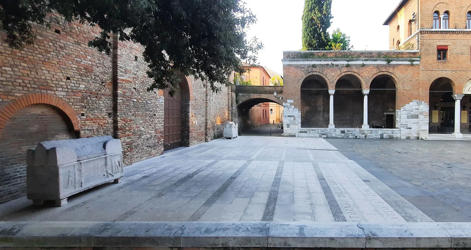 Sagrato della Basilica di San Francesco - sistemazione e pavimentazione
